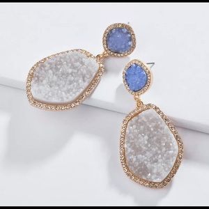 Vina dangle earrings